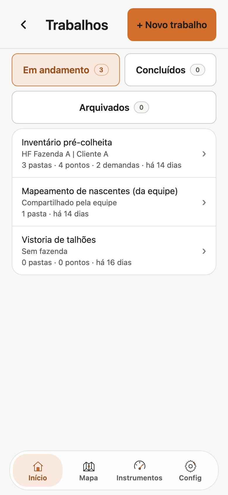 Tela Trabalhos com o botão Novo trabalho, as abas Em andamento 3, Concluídos 0 e Arquivados 0 e três trabalhos.