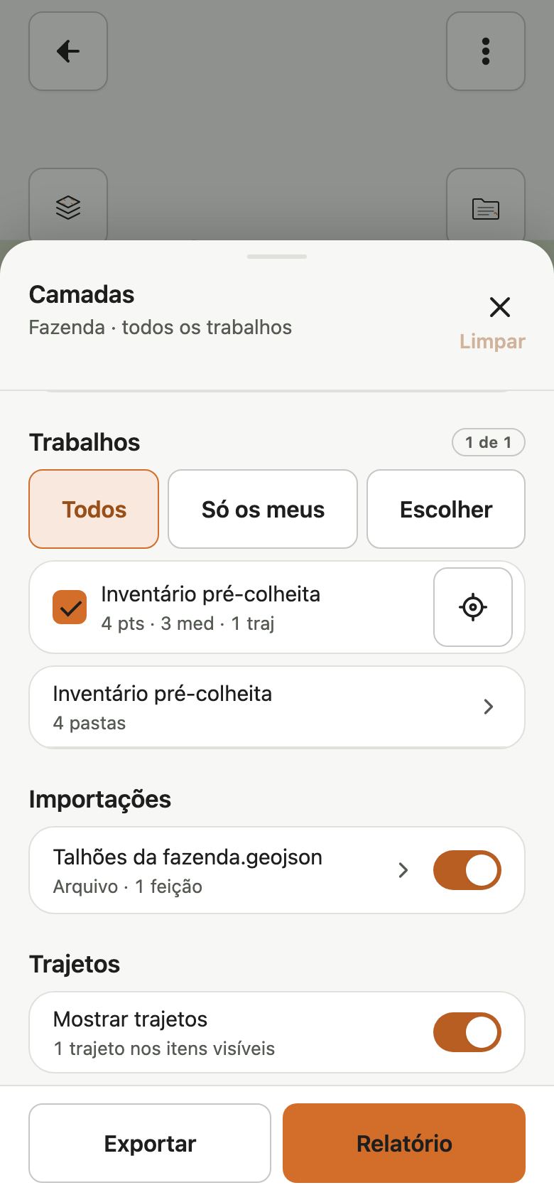 Fim da folha Camadas com a seção Importações, com o arquivo Talhões da fazenda ligado, e a seção Trajetos com o interruptor Mostrar trajetos.
